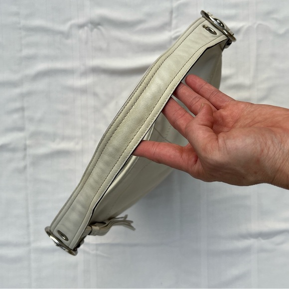 Vintage Coach Large SoHo Hobo Shoulder Bag in Leather - Picture 11 of 11